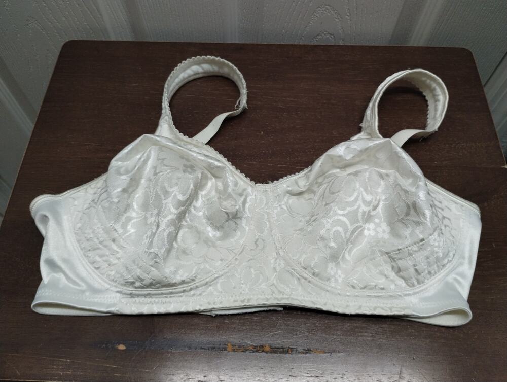 Playtex Size 38D Lift and Support 18 Hour White Floral Minimizer Bra 4745